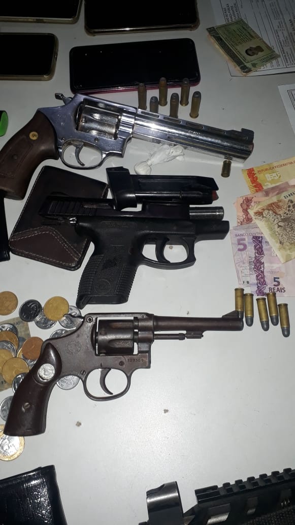 Homens armados são presos atirando nas margens do Rio Poti